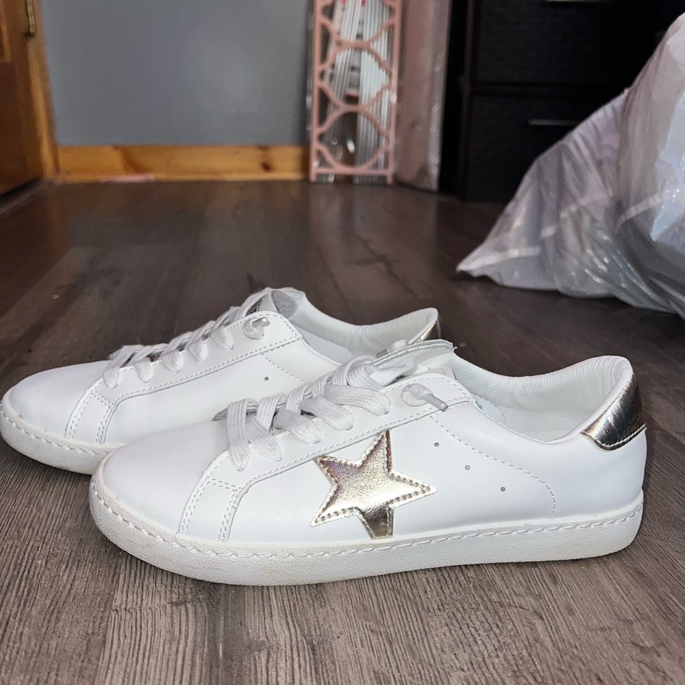 White Sneakers with Silver Star Accent